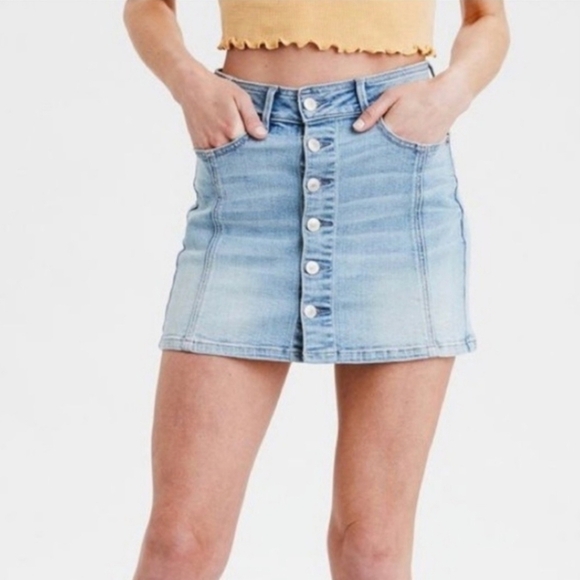 American Eagle AEO High Rise A-Line Button Front Women's Size 4 Light Wash EUC - Picture 1 of 6